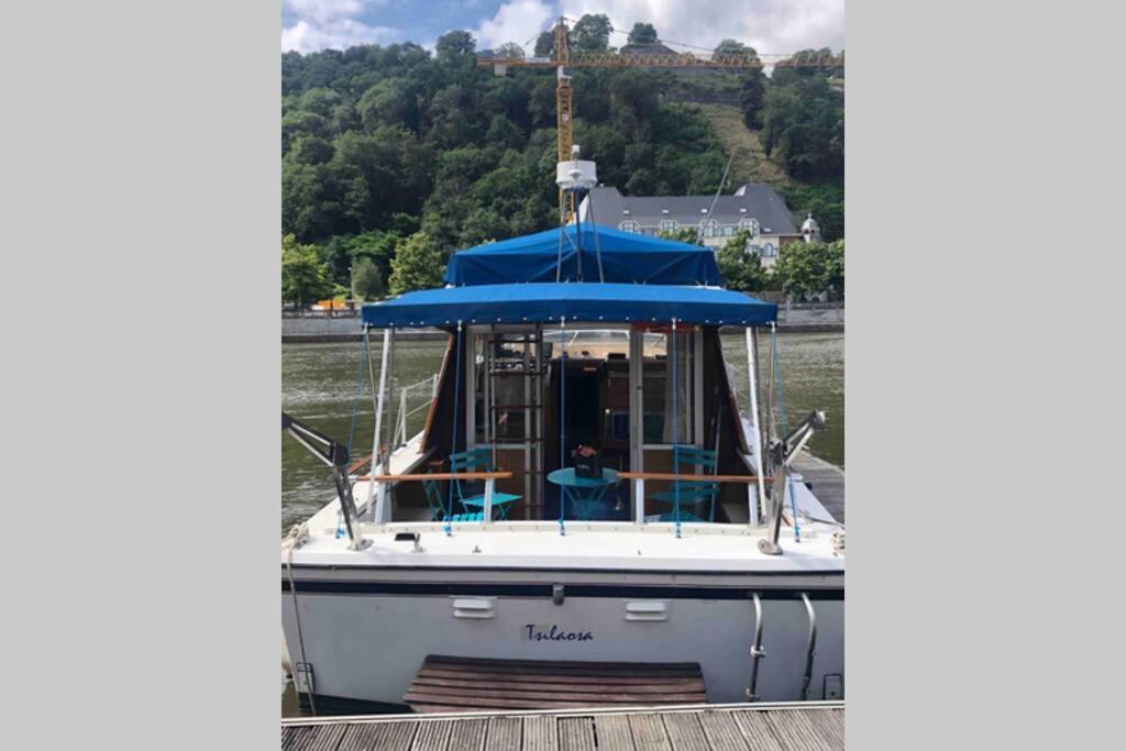 Bateau  Tsilaosa Au Coeur De Namur Hotell Exteriör bild