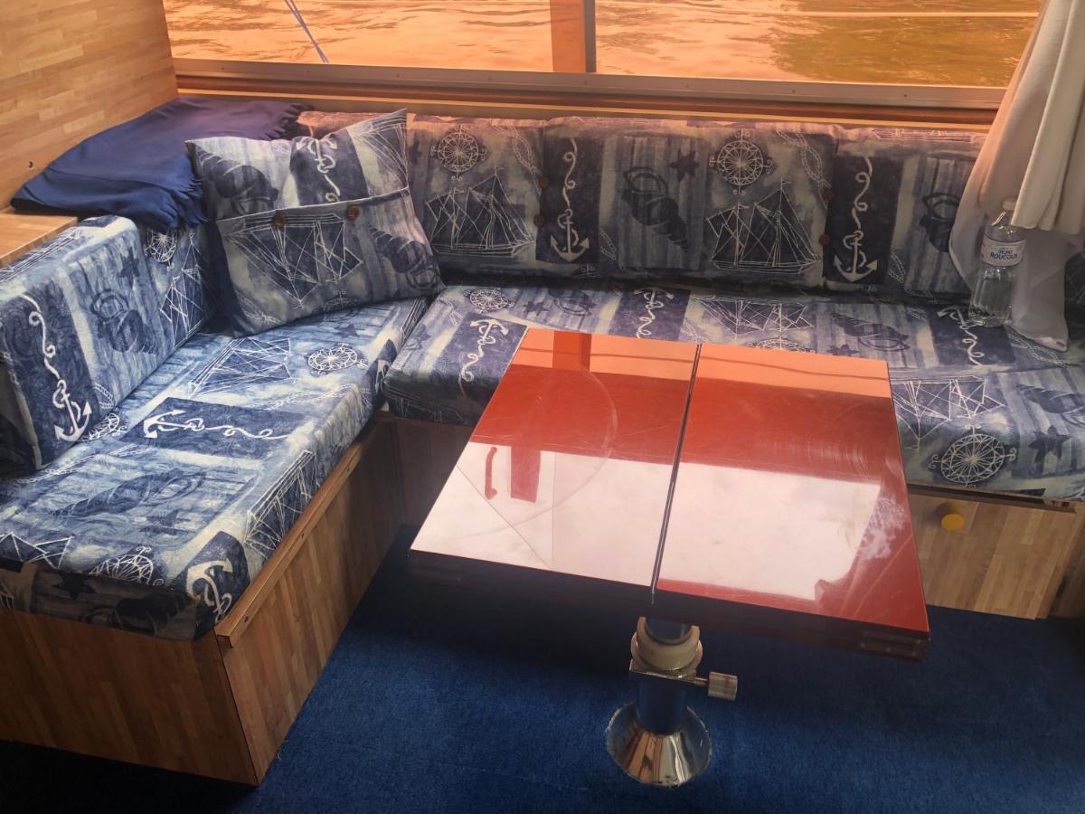 Bateau  Tsilaosa Au Coeur De Namur Hotell Exteriör bild